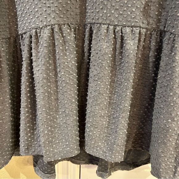 Women’s short sleeve Swiss dot peplum in gray‎ - Picture 9 of 10